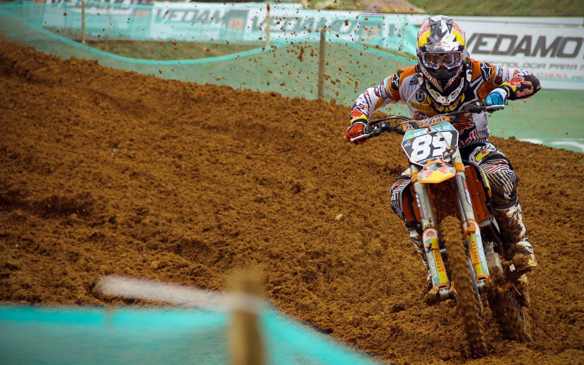 德甲争夺，球迷热烈讨论，德甲足球说